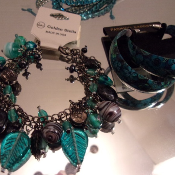 NWTS 2 GOLDEN STELLA BRACELETS & EARRINGS RETAIL $ - Picture 2 of 6